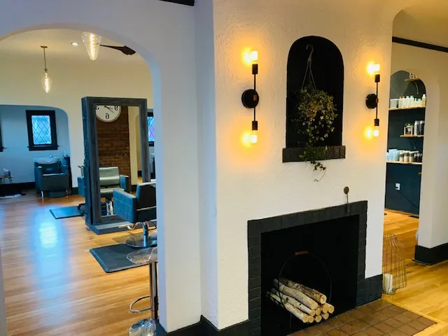 Salon Birch