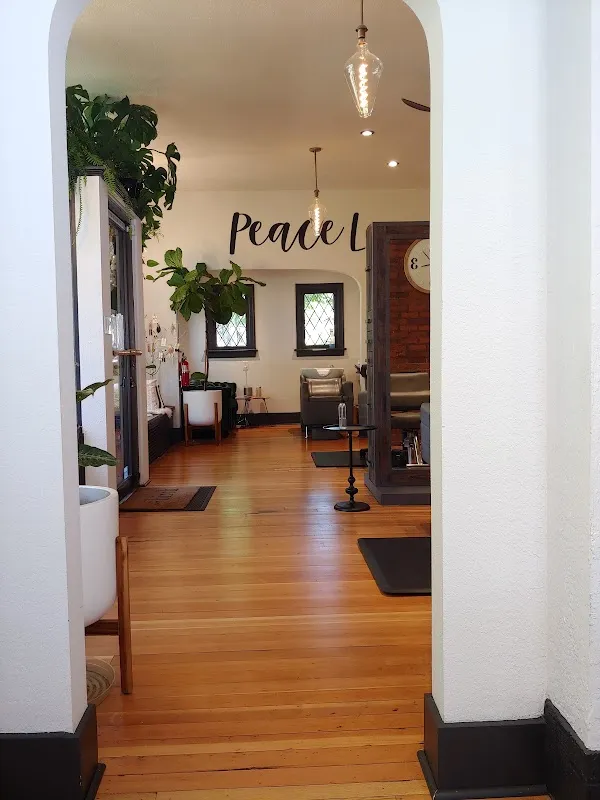 Salon Birch