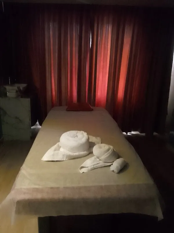 Spa Le Paris @ Jagadish Hotel