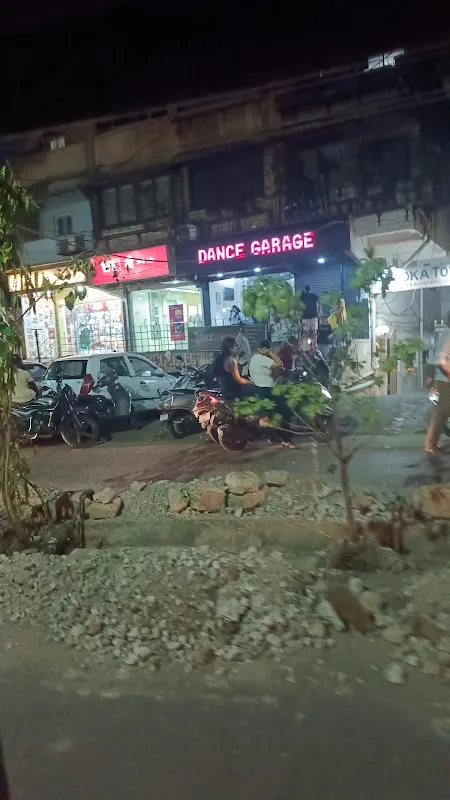 Dance Garage