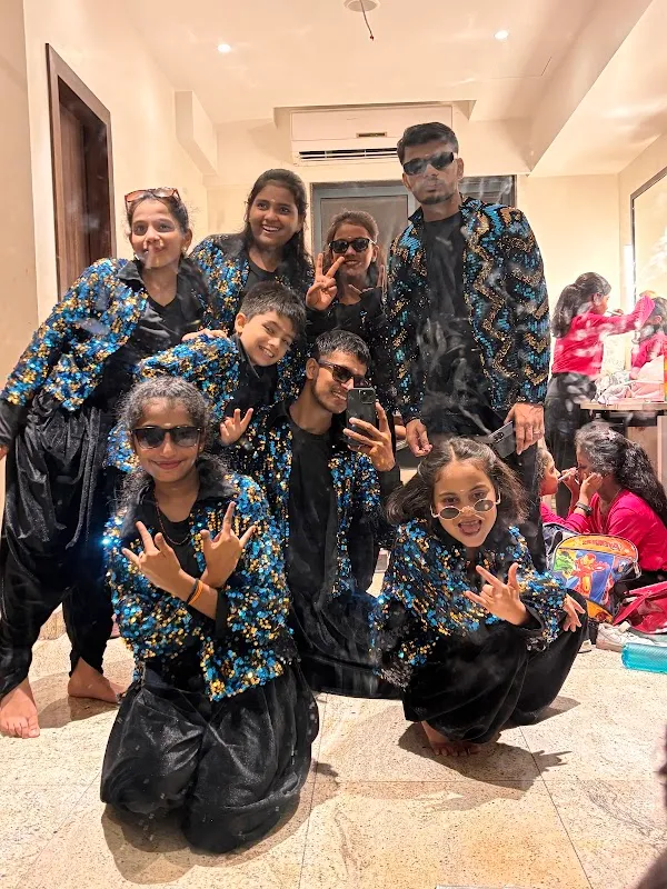 YR DANCE ACADEMY