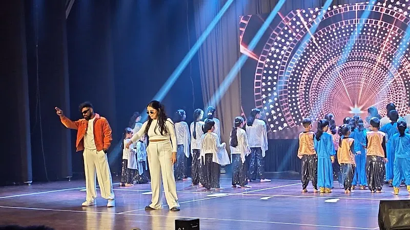YR DANCE ACADEMY