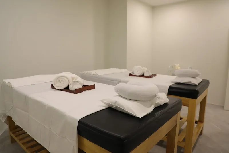 Moonlight Salon and wellness