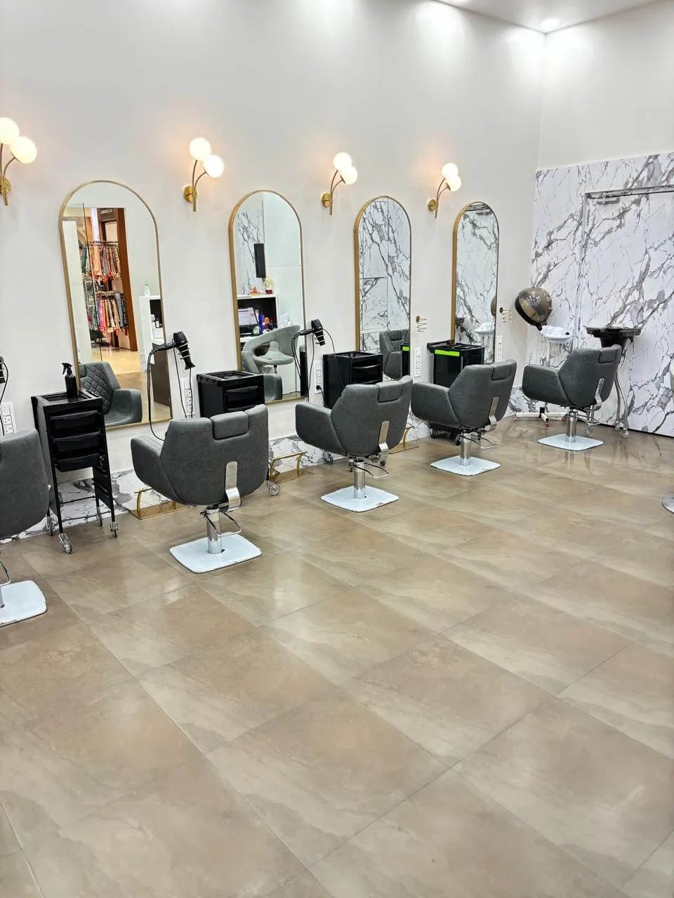 Kapils Salon