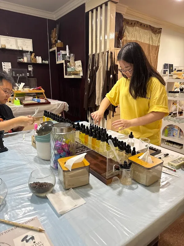 Melting Artistry Batam • Candle, Perfume, Soap and Resin Crafting Studio