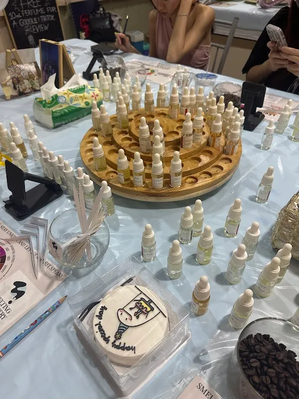 Melting Artistry Batam • Candle, Perfume, Soap and Resin Crafting Studio