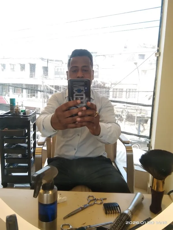 CLNZ Unisex Salon - Mahipalpur