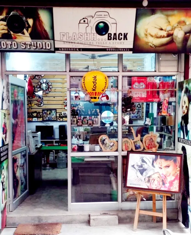 FLASHBACK PHOTO STUDIO