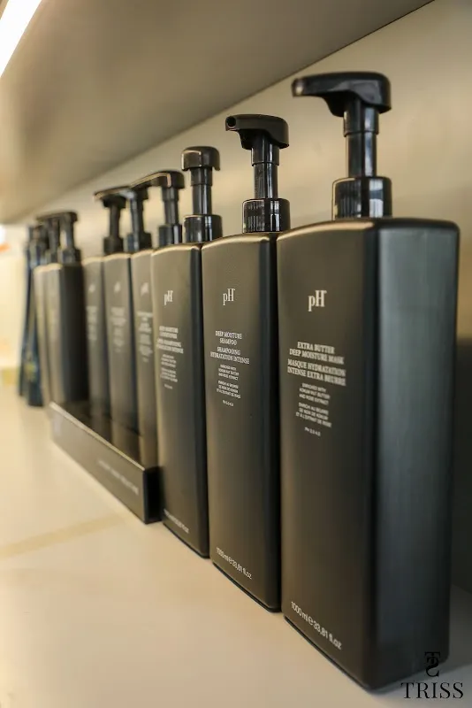 Triss Salon Agra