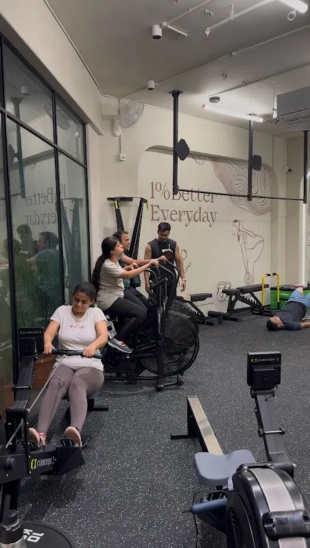 Movara : A Fitness Studio