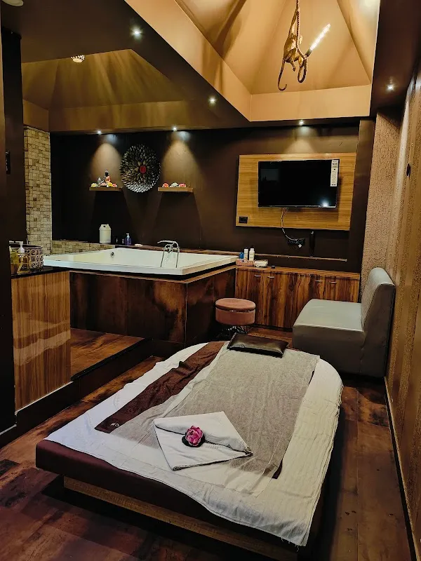Royal Oak Spa - No 1 Spa In Sanpada, Navi Mumbai