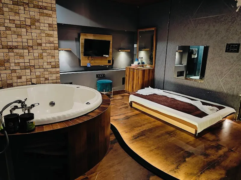 Royal Oak Spa - No 1 Spa In Sanpada, Navi Mumbai
