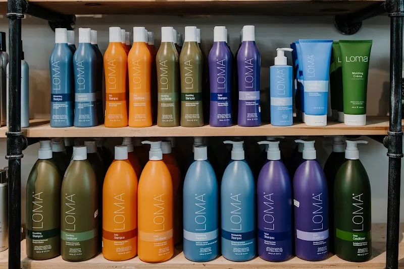 Salon La Mae