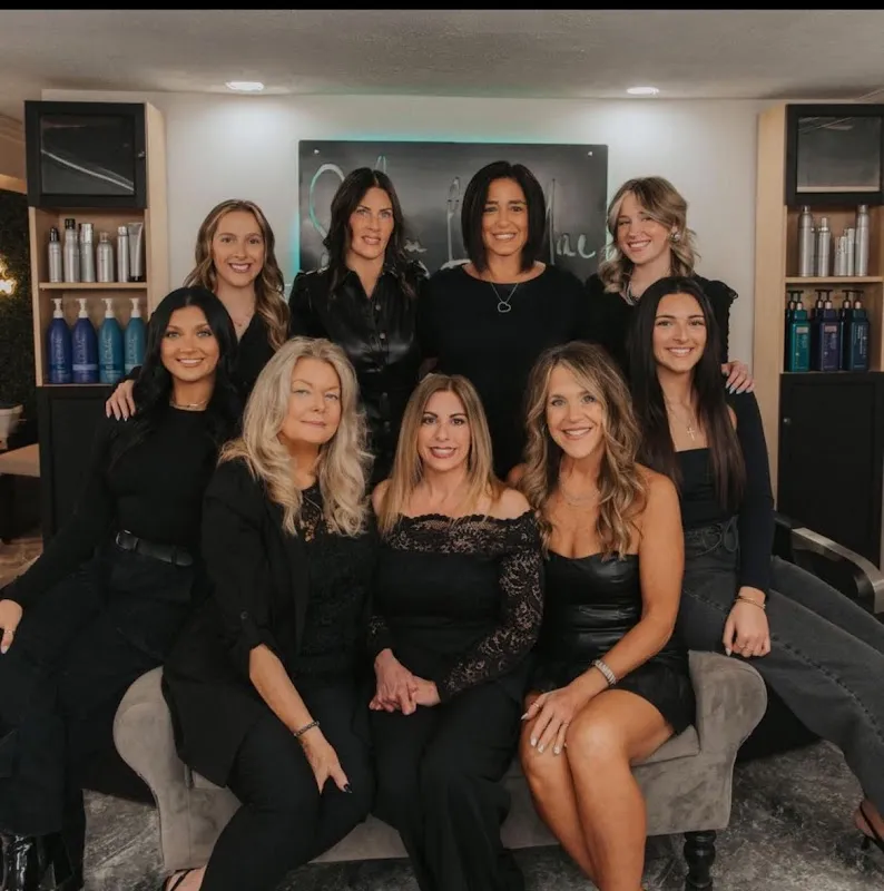 Salon La Mae