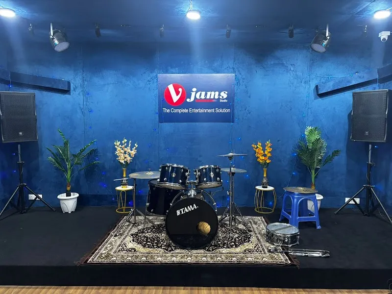 V JAMS STUDIO