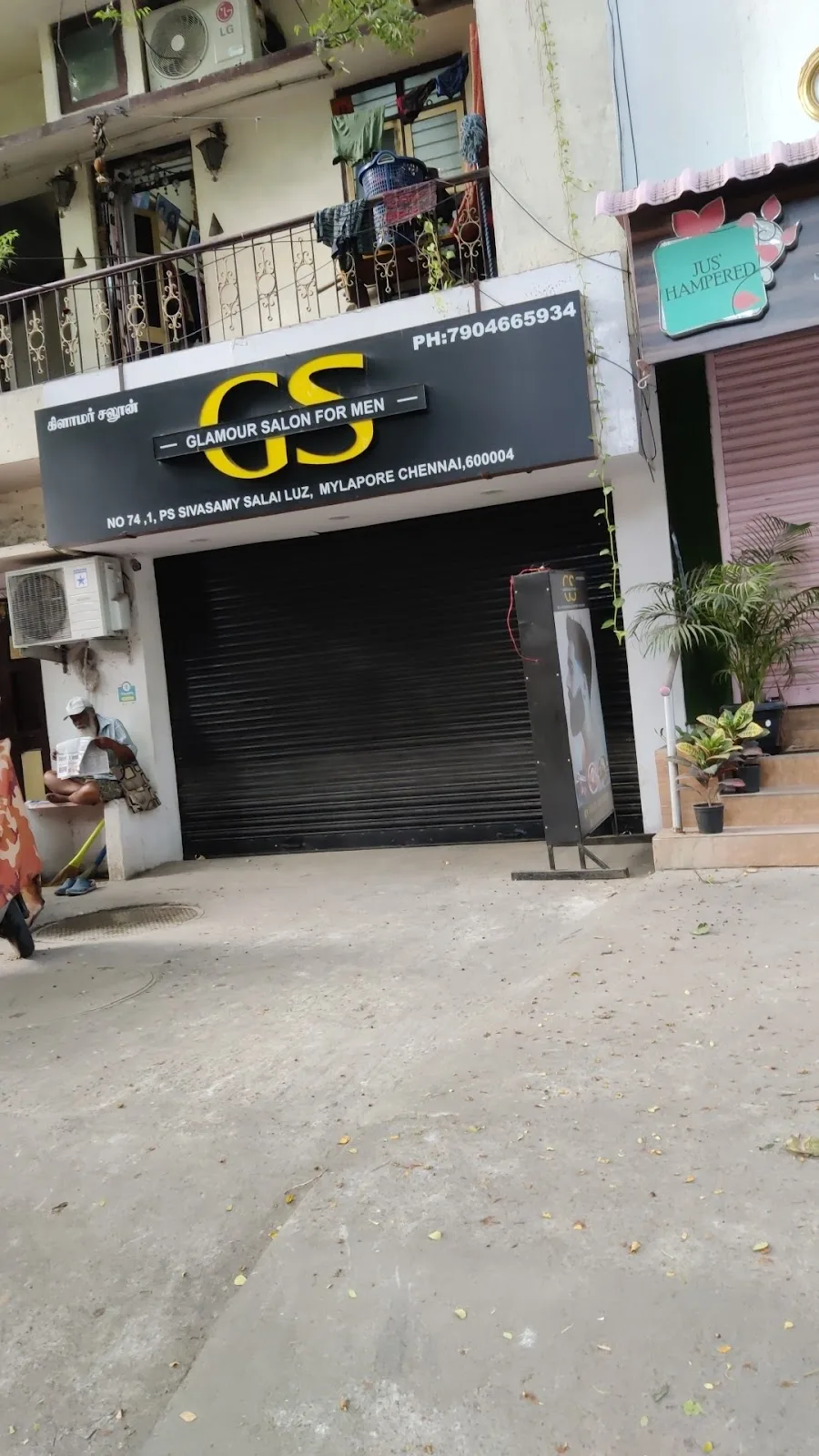 Glamour salon for men