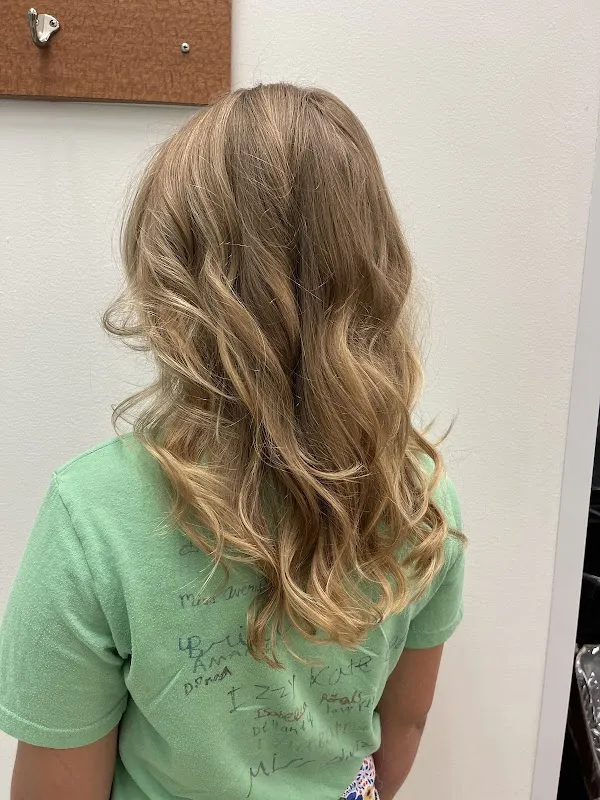 Salty Styles Hair Studio