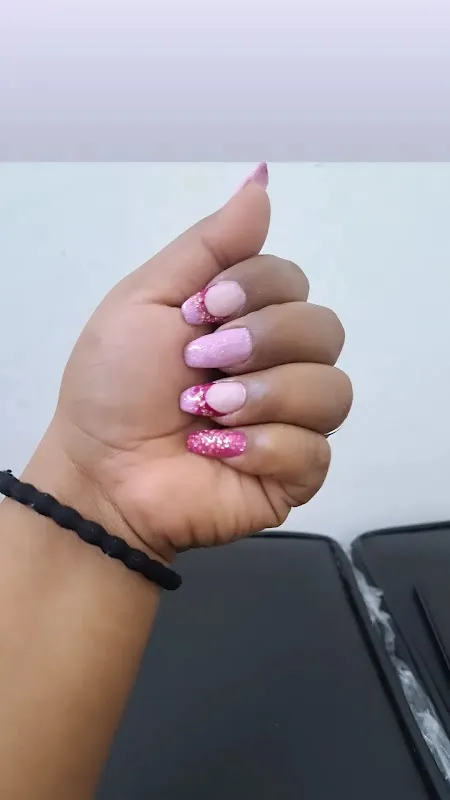 Blossom Unisex Salon