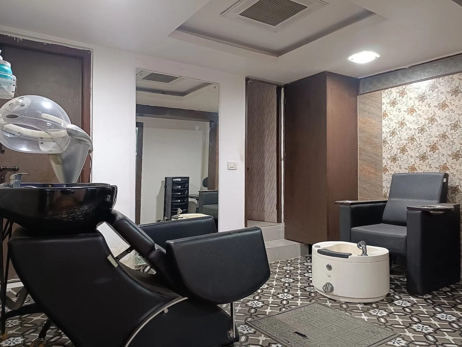 HERBAL AMBIENCE SPA and SALON (LOREAL)