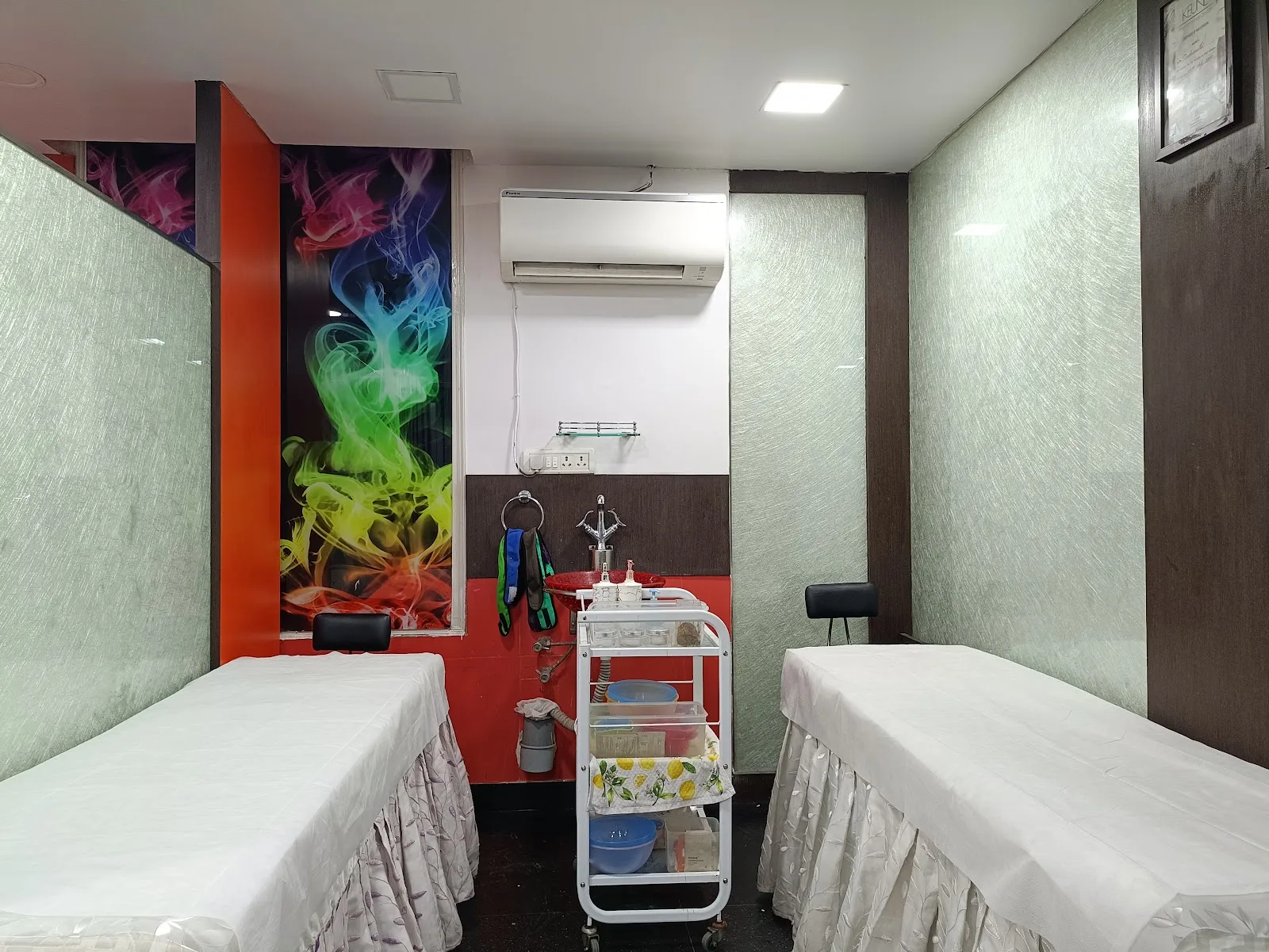 HERBAL AMBIENCE SPA and SALON (LOREAL)