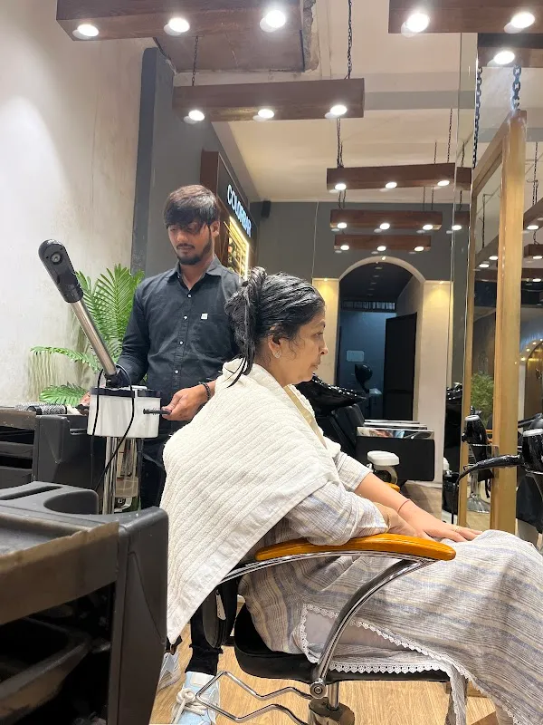 Apple Unisex Salon (Hair Cutting Carter Road)