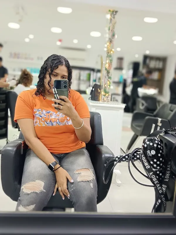 Talons Salon And Spa