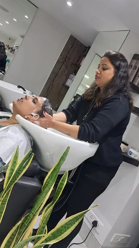Talons Salon And Spa