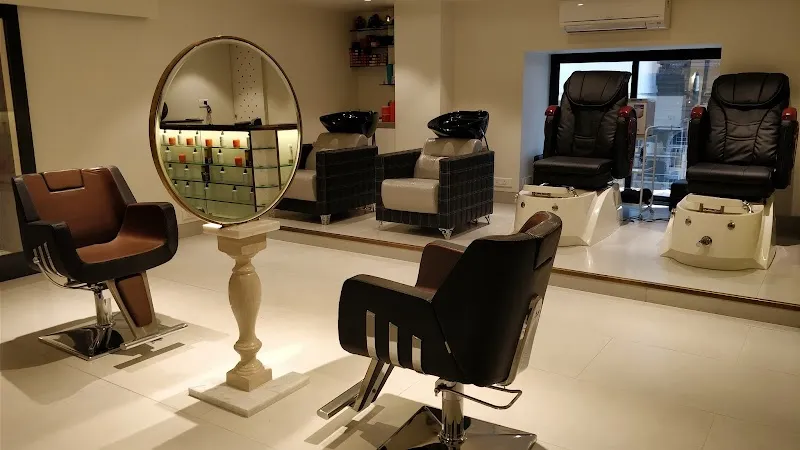 Talons Salon And Spa