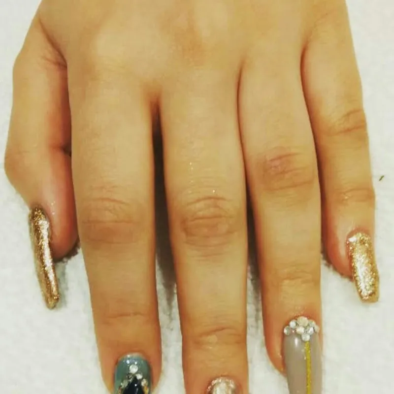 Talons Salon And Spa