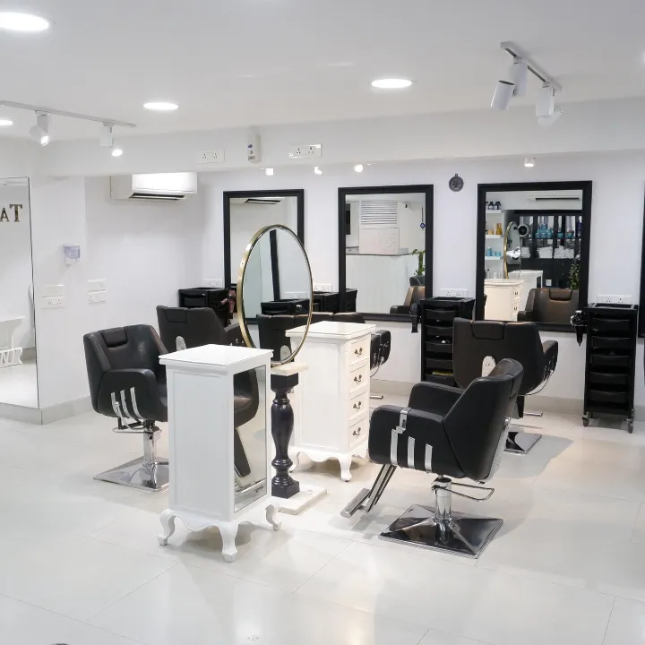 Talons Salon And Spa