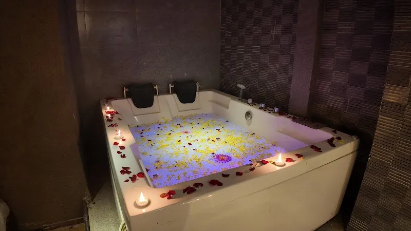 Neung Thai Spa Kalyan