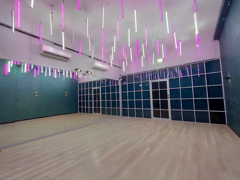 B You Dance Academy By Tejal Pimpley