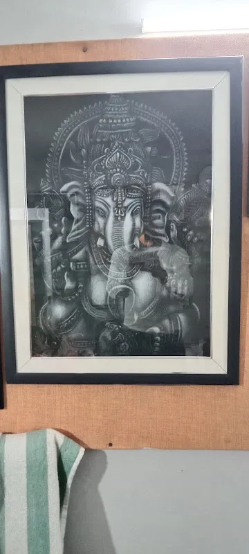 MIRROR FINE ART'S