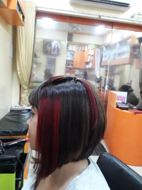 Rekha's Hair & Beauty Salon