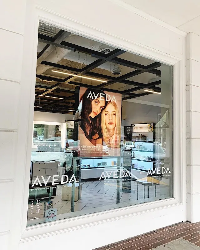 Pavo Salon
