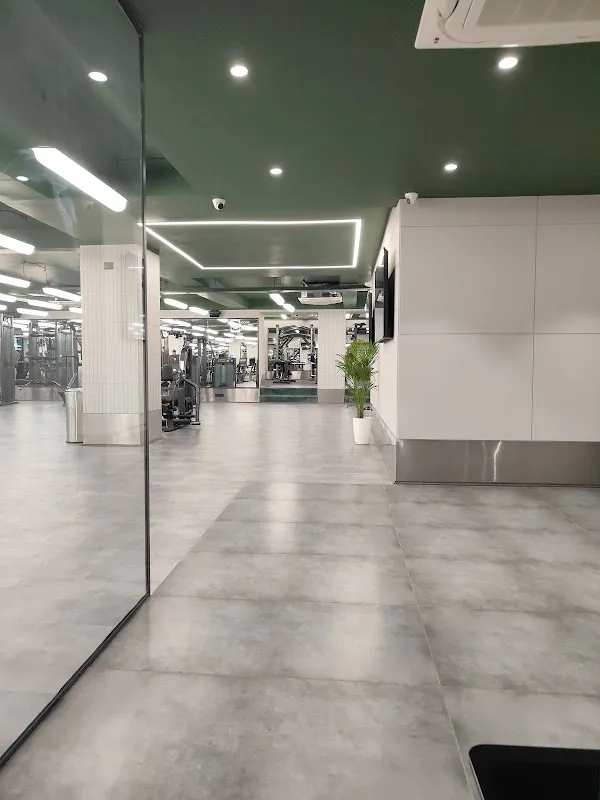 Vault By Virat Kohli (Kirti Nagar)