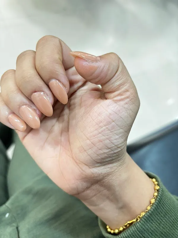Glow Studio | HAIR . NAIL . BEAUTY . EYELASHES . HAIR EXTENSIONS