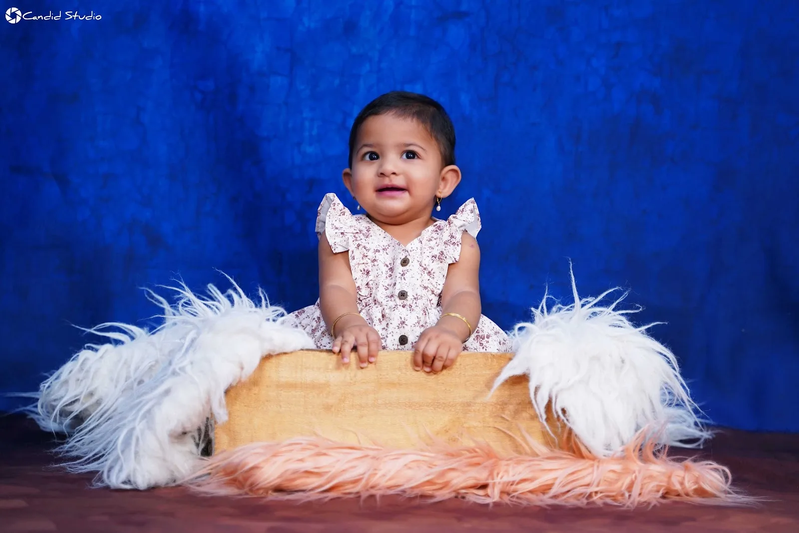 Candid studio