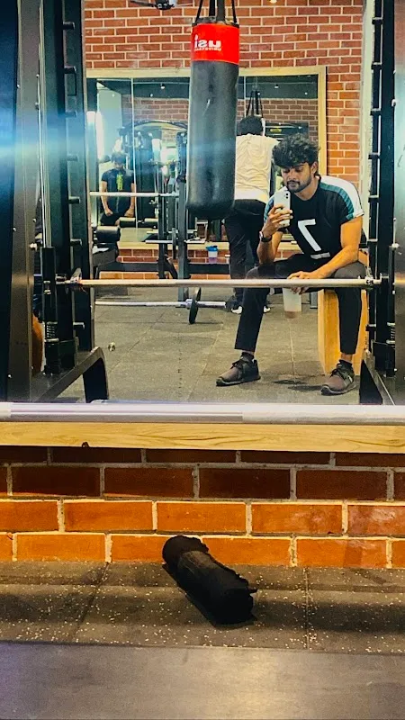 R Fitness - Gym and Fitness Center