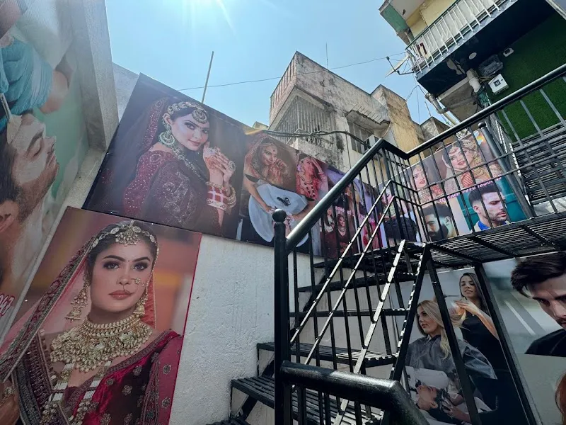 The Cutting King Unisex Salon & Spa in Patna