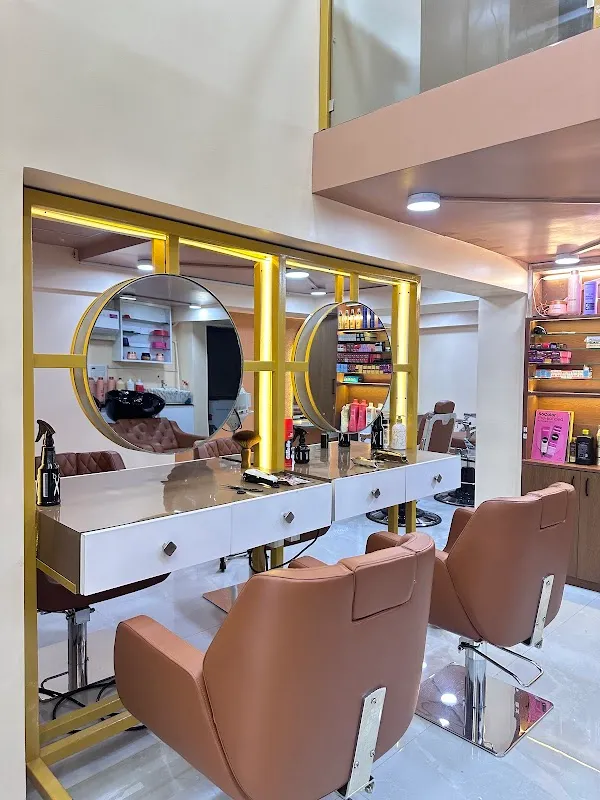 Velvet lounge unisex salon