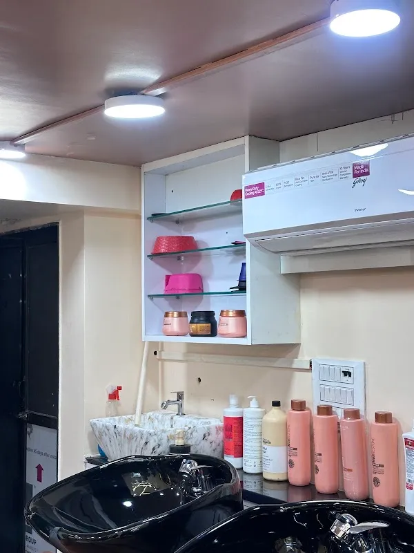 Velvet lounge unisex salon