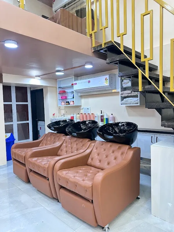 Velvet lounge unisex salon