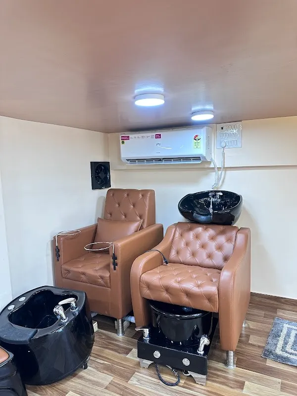 Velvet lounge unisex salon