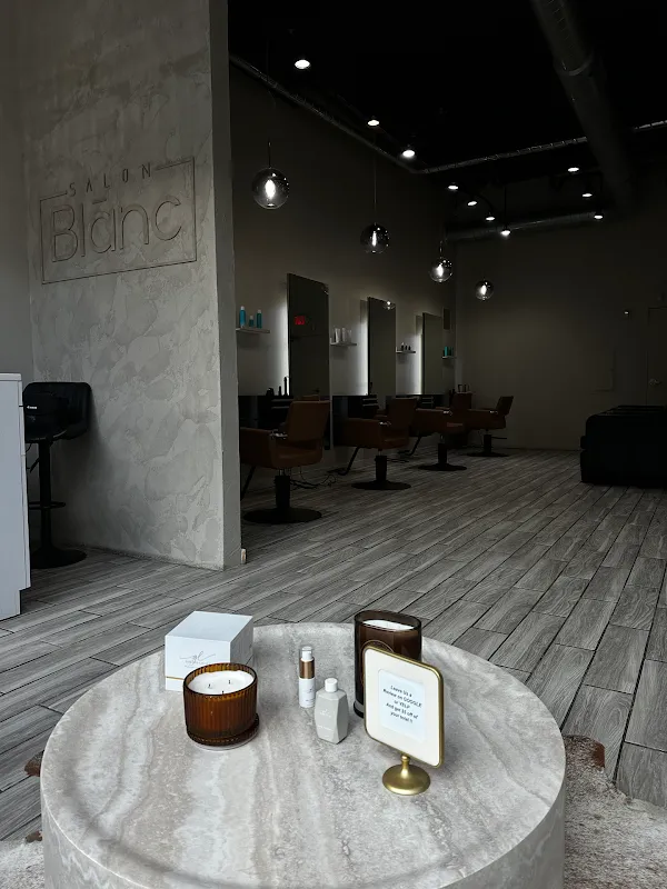 Salon Blānc