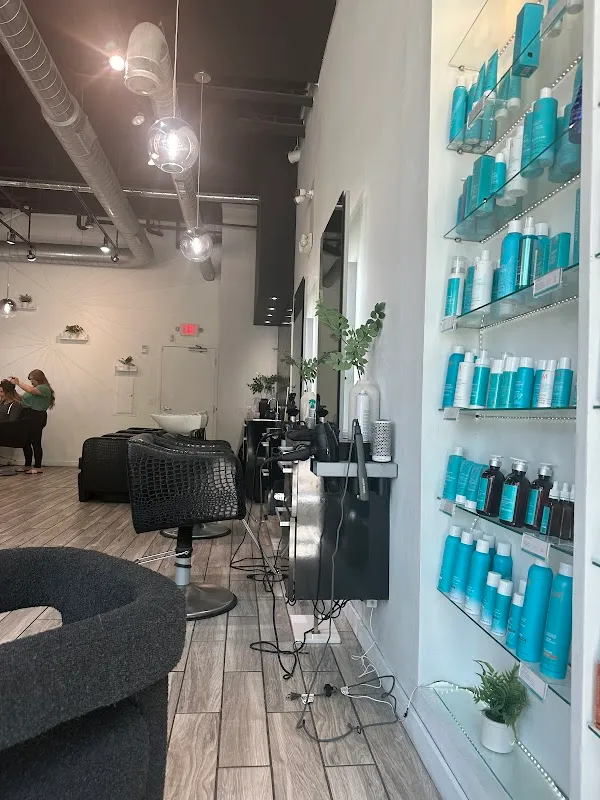 Salon Blānc