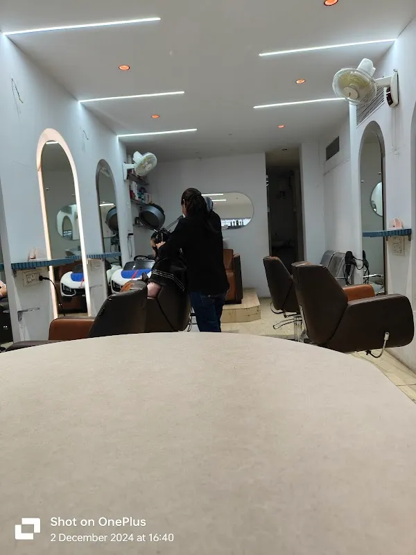 First Hair Unisex Salon