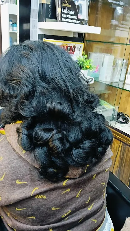 Signature Cutz Unisex Salon & Academy Vizianagaram| Makeup| Hair| Beauty| Best & Top Unisex Salon For Both Men & Women