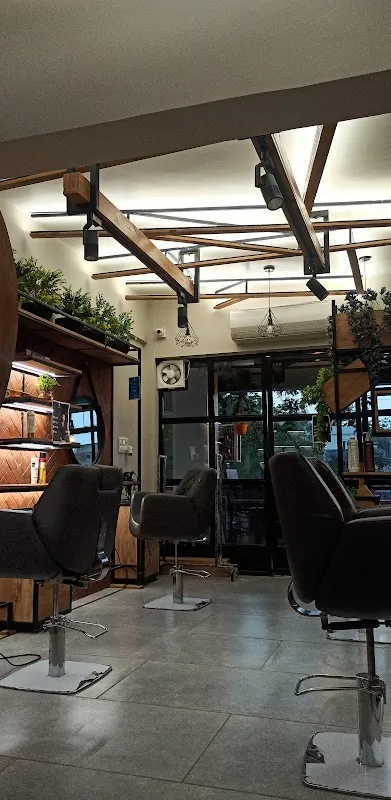 LATEST SALON - Best Salon in Ahmedabad