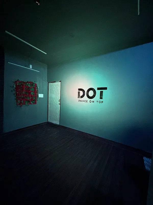 DOT DANCE STUDIO